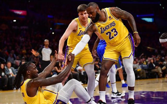 蒂姆官方宣布出色发挥新规,湖人引发争议!赛场气氛高涨 蒂姆官方宣布出色发挥新规,湖人引发争议!赛场气氛高涨