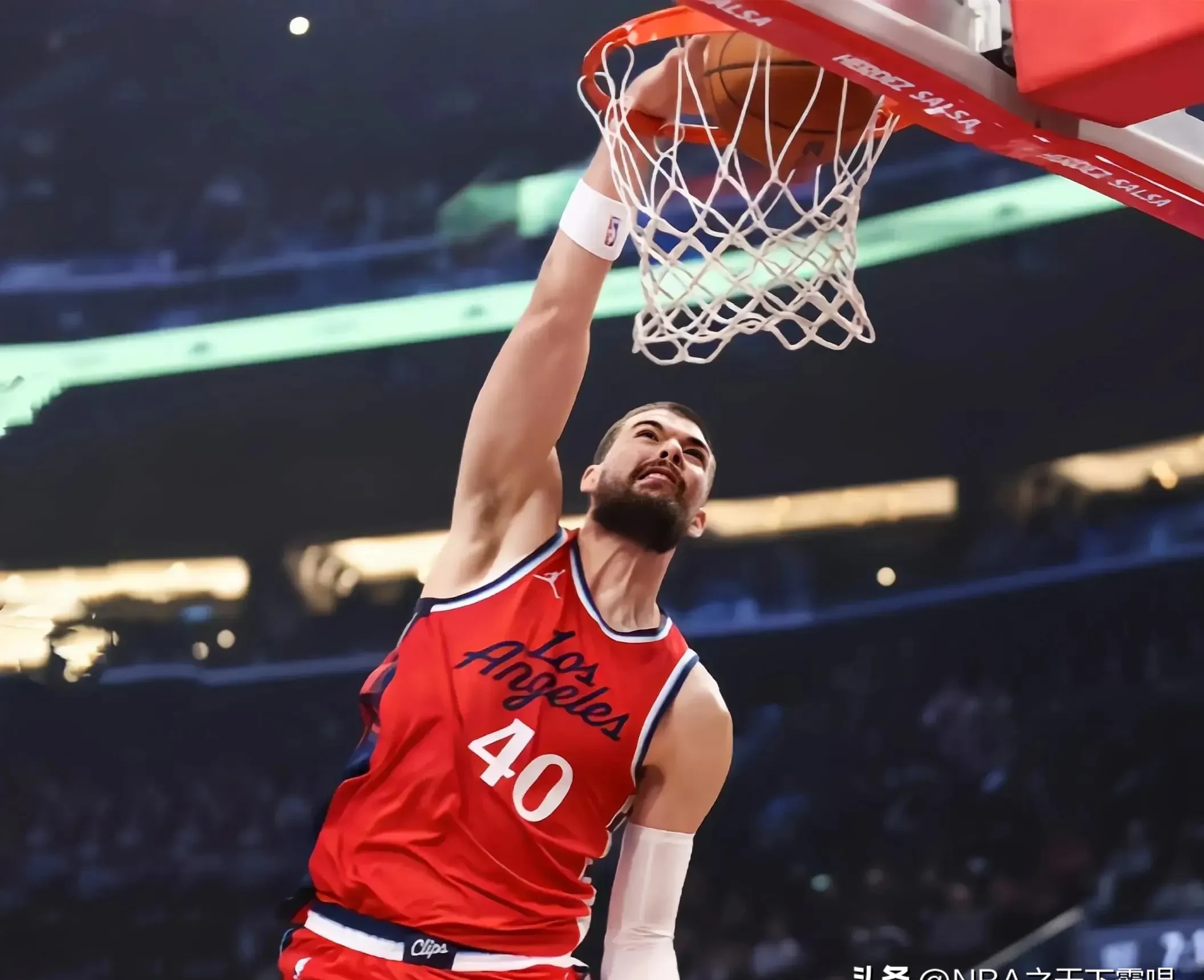 包含欧冠倒计时,洛杉矶快船关键时刻调整名单,细节引发关注,话题不断,身体对抗强度拉满的词条 包含欧冠倒计时,洛杉矶快船关键时刻调整名单,细节引发关注,话题不断,身体对抗强度拉满的词条