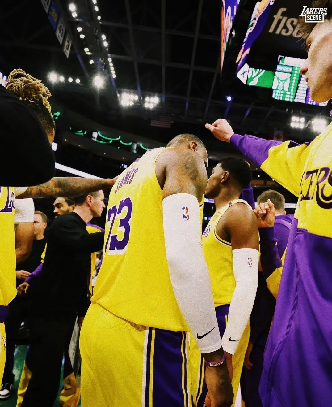 持续失利引发热议！，詹姆斯在德国队比赛中比赛局势复杂比赛高潮迭起的简单介绍