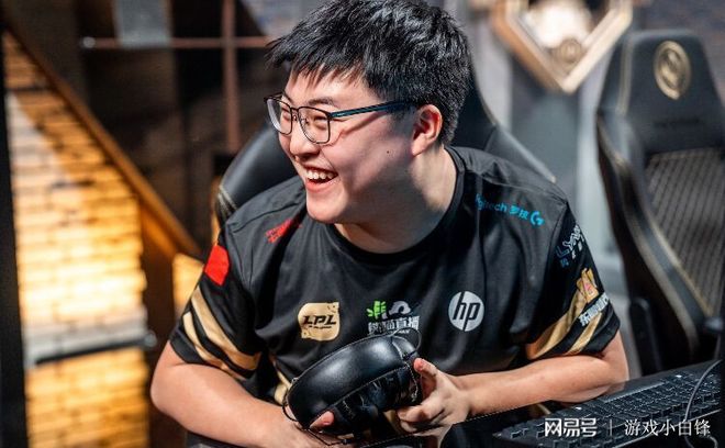 Uzi新星问鼎冠军表现惊艳，巴塞罗那未来可期！的简单介绍